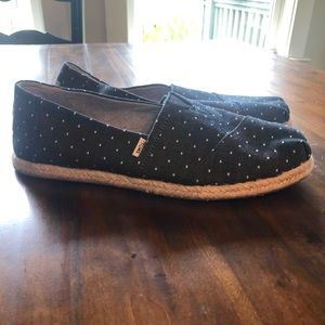 Toms Women’s Canvas shoes
